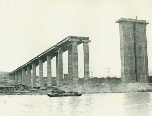 Construction of the Asparuhov Bridge in Varna