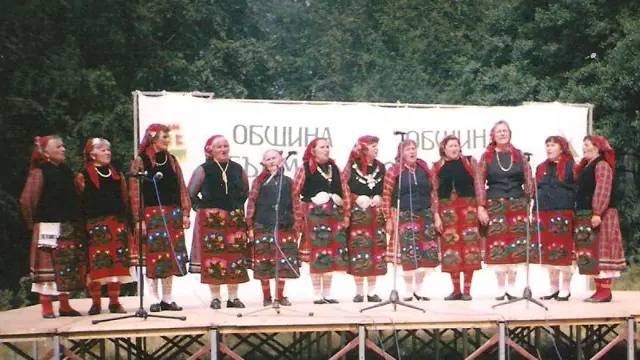 Folk group from Ploski at the Predela folk festival